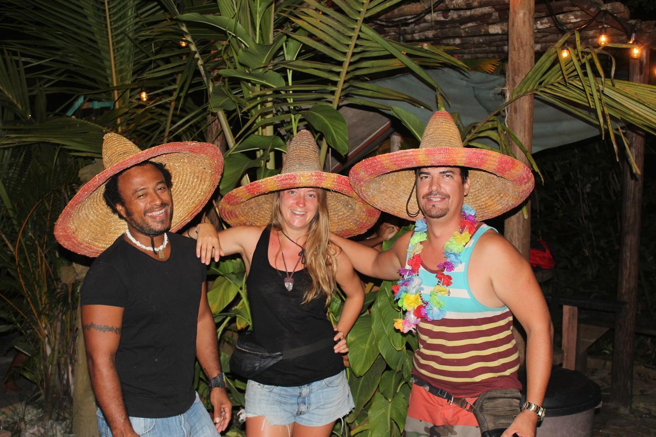 Coconut Hostel Bocas Town 외부 사진