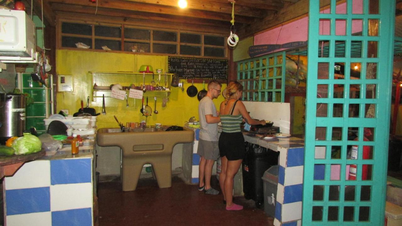 Coconut Hostel Bocas Town 외부 사진